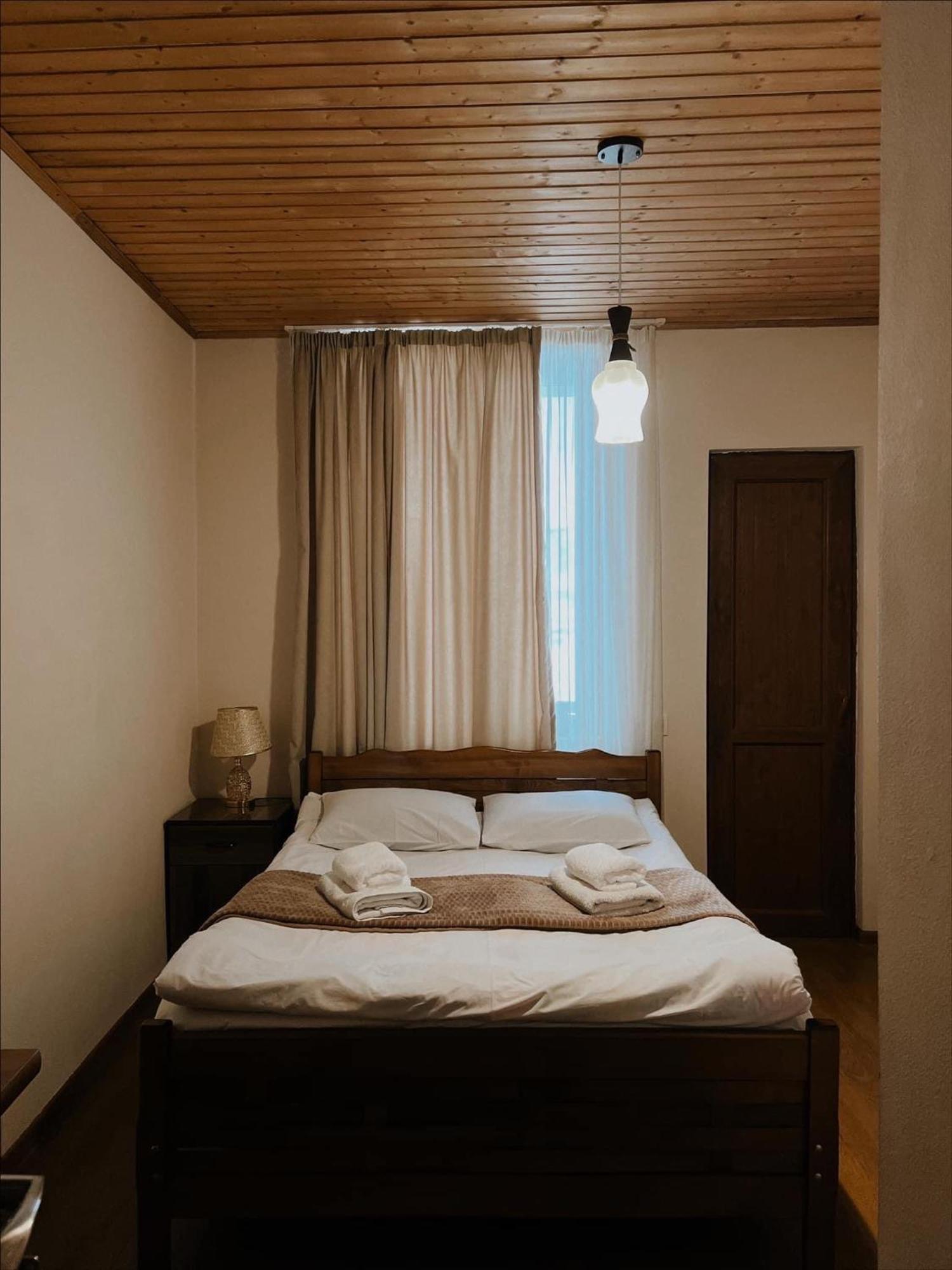 Guest House Nikala เมสเตีย ภายนอก รูปภาพ