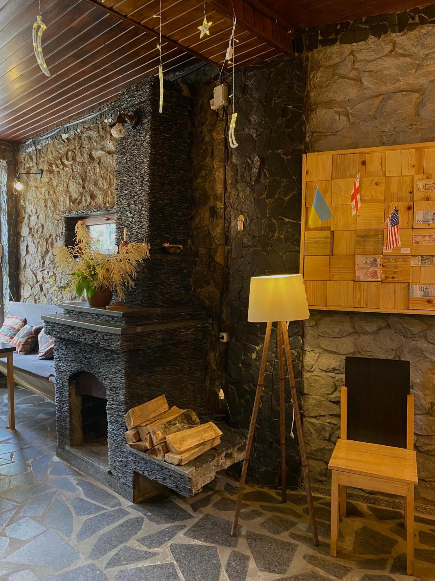 Guest House Nikala เมสเตีย ภายนอก รูปภาพ