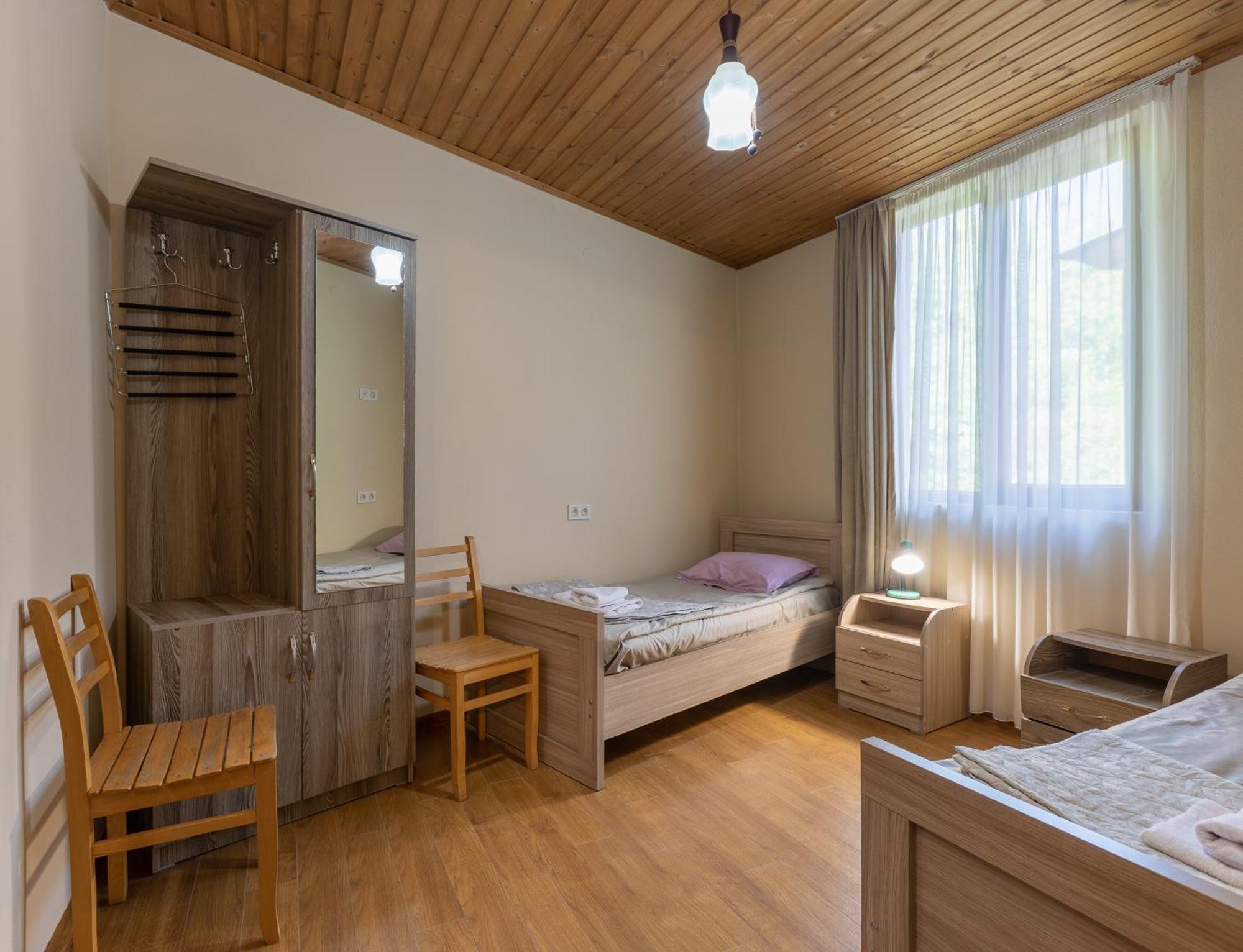 Guest House Nikala เมสเตีย ภายนอก รูปภาพ